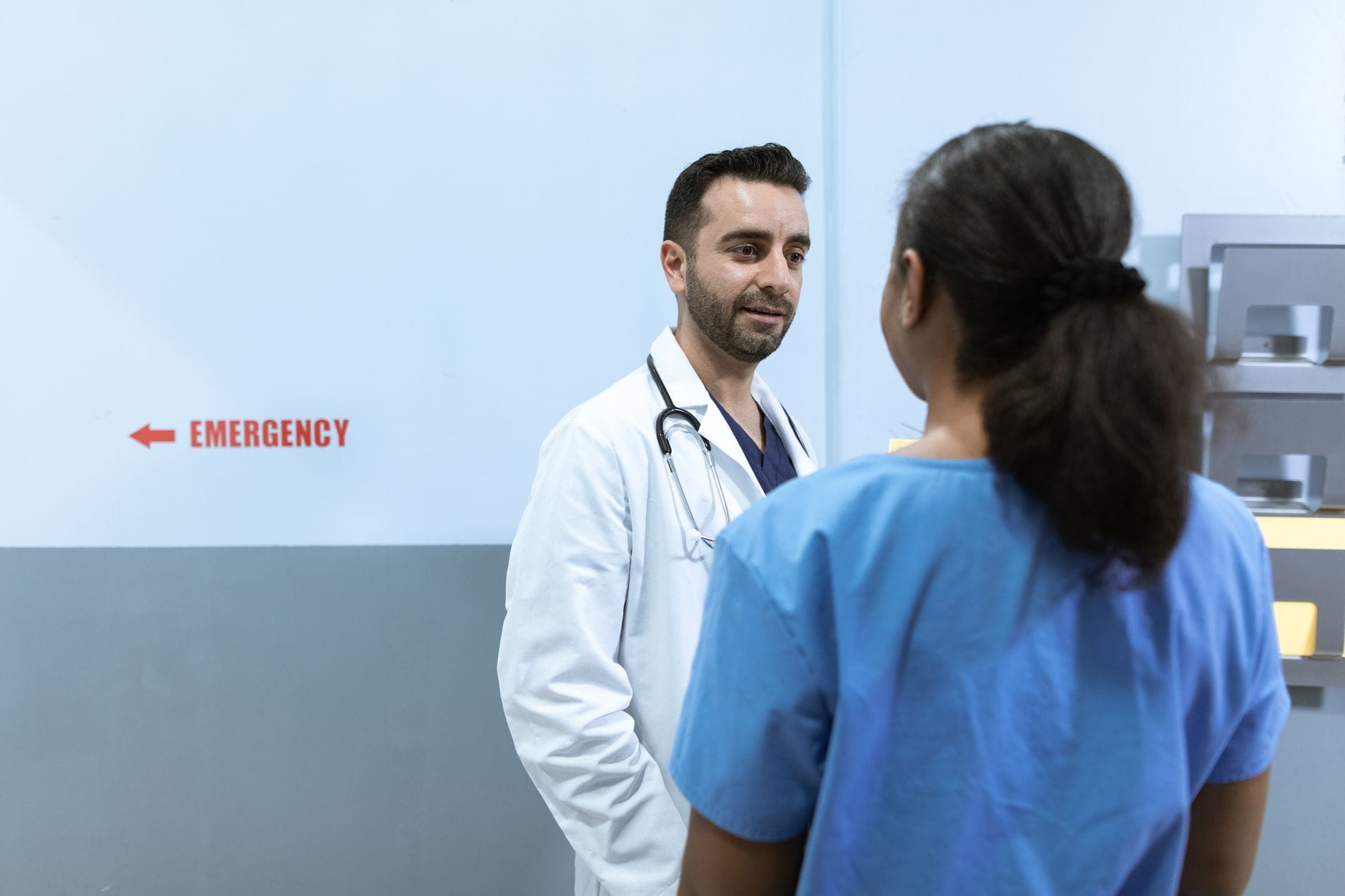 médica