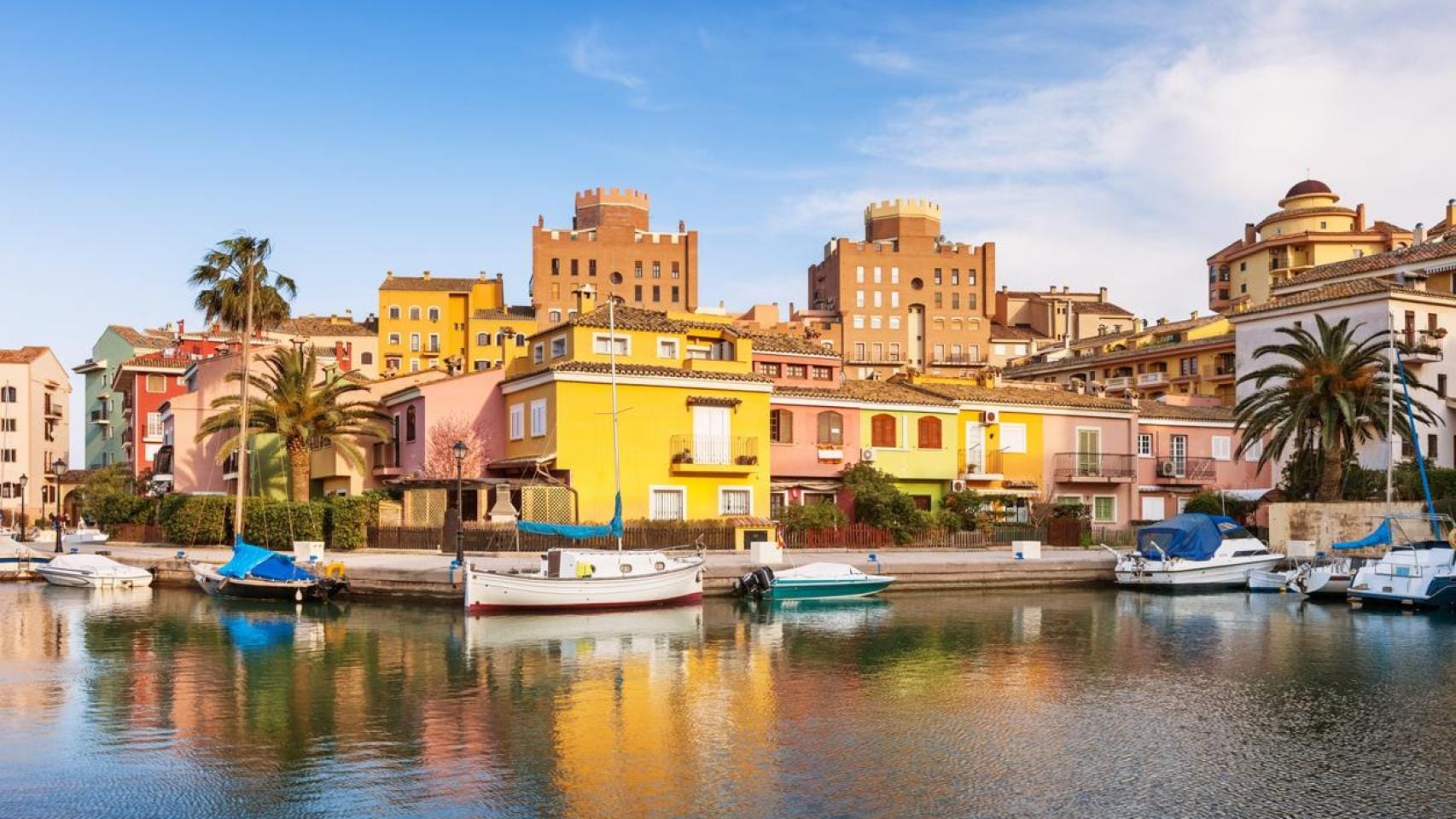 pueblo marinero canales