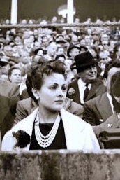 carmen-sevilla-la-elegancia-del
